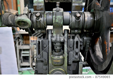 沖床,自動打孔機,打孔,工廠,製造業 沖床,自動打孔機,打孔,工廠,製造業 87549065