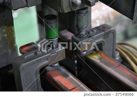 沖床,自動打孔機,打孔,工廠,製造業 沖床,自動打孔機,打孔,工廠,製造業 87549066