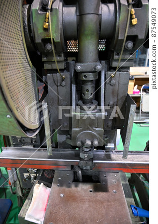 沖床,自動打孔機,打孔,工廠,製造業 沖床,自動打孔機,打孔,工廠,製造業 87549073