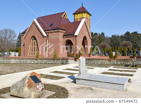 Chapel in the public cemetery 87549472