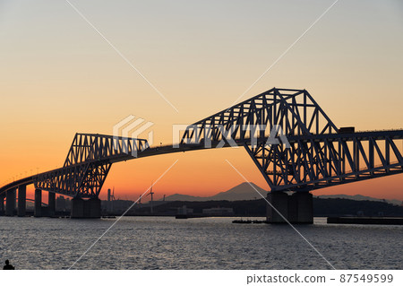 東京門大橋和東京灣的夜景 東京門大橋和東京灣的夜景 87549599