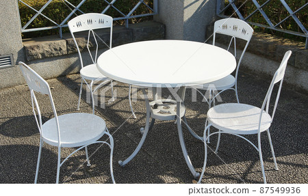 Garden table 87549936