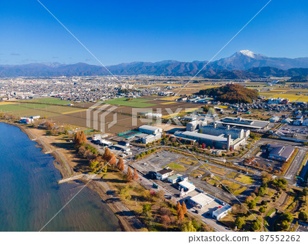 2021 年 11 月在滋賀縣長濱市田村俯瞰伊吹山的無人機拍攝 87552262