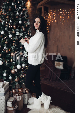 Gorgeous girl with long dark hair with little 87553365