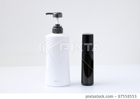 Medicinal shampoo and hair restorer (white background) | Hinomaru composition 87558553
