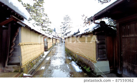 金澤長町武士住宅遺址周圍的雪景 87559362