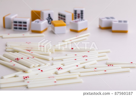 Mahjong tiles and tiles Mahjong tiles and tiles 87560187