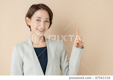 女性米色商務指點 女性米色商務指點 87561316