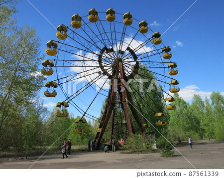 Chernobyl nuclear accident, Ferris wheel wreckage (3) 87561339