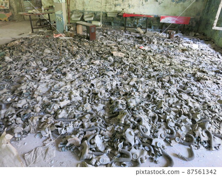 Chernobyl nuclear accident, gas mask, gas mask wreckage (1) Chernobyl nuclear accident, gas mask, gas mask wreckage (1) 87561342