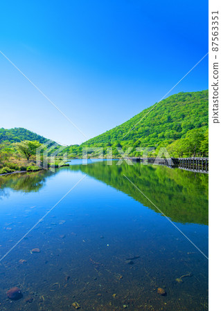 Akagi Park Kakumanbuchi View from the promenade Early summer scenery 87563351