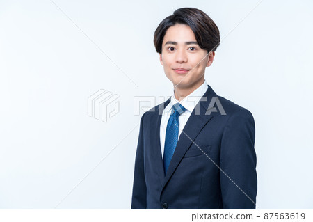 Young businessman Freshers 87563619