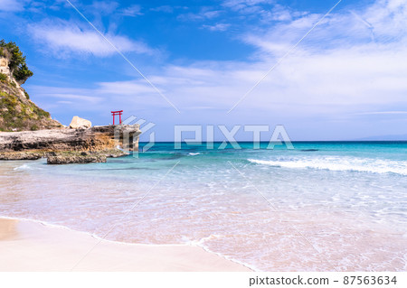 【靜岡縣】伊豆白濱海岸，美麗的翠綠海灘 87563634