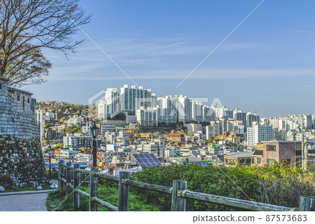駱山公園漢陽都城街的景色 駱山公園漢陽都城街的景色 87573683