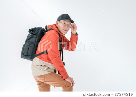 戶外高級男性姿勢 87574519