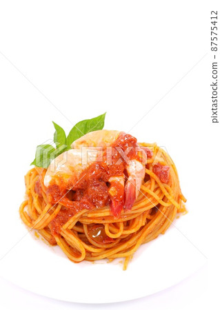 Spaghetti tomato sauce pasta with shrimp bright background lunch 87575412