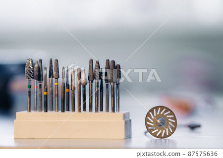 Grinding tools and drills for dental technicians 87575636