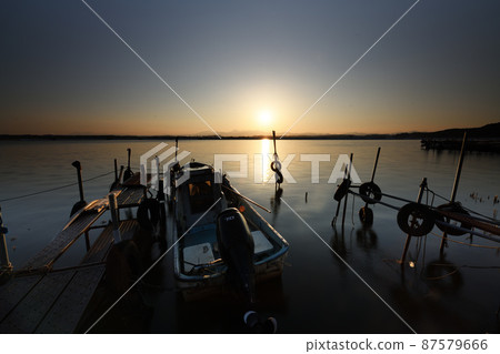 早春的小河原湖夜景 早春的小河原湖夜景 87579666