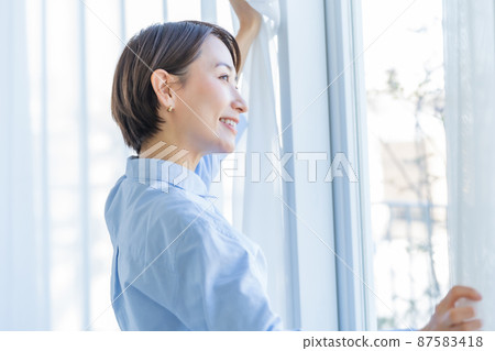 通風晨間女簾 87583418