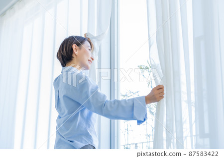 通風晨間女簾 87583422