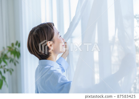 通風晨間女簾 87583425