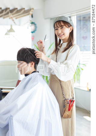 Haircut stylist 87584472