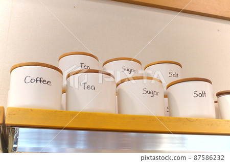 Simple pottery storage container Simple pottery storage container 87586232