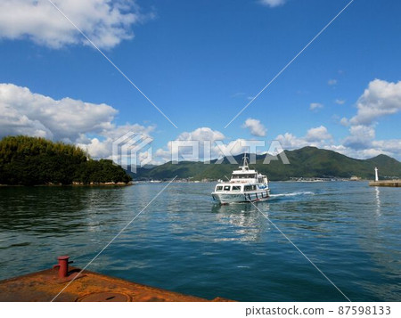 High-speed boat connecting Mihara and Sagi Island (Mihara City, Hiroshima Prefecture) High-speed boat connecting Mihara and Sagi Island (Mihara City, Hiroshima Prefecture) 87598133