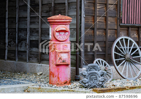 Retro red post Retro red post 87598696