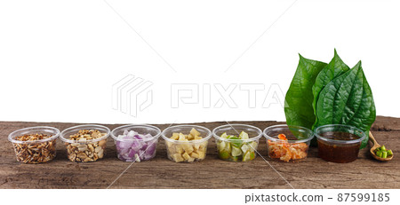 Thai food - Savoury Leaf Wraps Thai food - Savoury Leaf Wraps 87599185