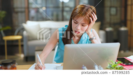 business crisis concept business crisis concept 87599285