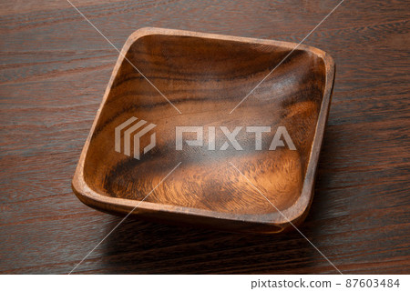 Wooden tableware, plates Wooden tableware, plates 87603484