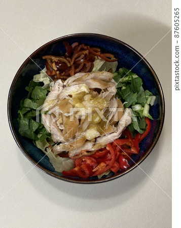 Chicken Breast Vegetable Meal 87605265