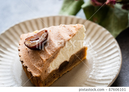 Chestnut tart 87606101