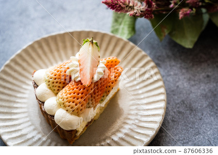 Strawberry tart Strawberry tart 87606336