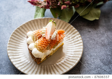 Strawberry tart Strawberry tart 87606337