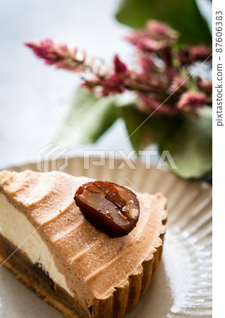 Chestnut tart Chestnut tart 87606383