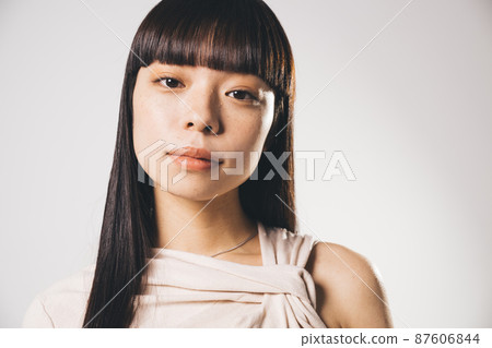 20多歲女人的自然美形象 87606844