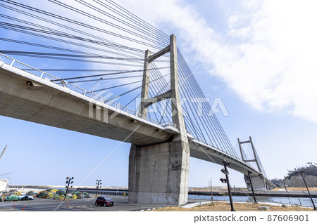 Blue Sky and Matsukawaura Ohashi, Soma City, Fukushima Prefecture 87606901