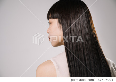 Hair care and natural beauty image for women in their 20s 87606994