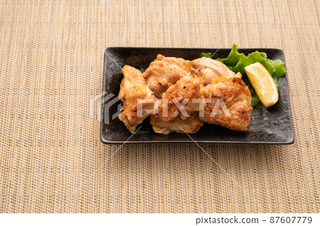 Young bird thigh meat Shichimi grilled 87607779