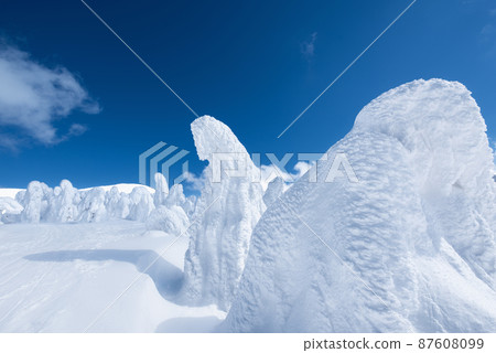 Yamagata Zao's white silver world rime Yamagata Zao's white silver world rime 87608099