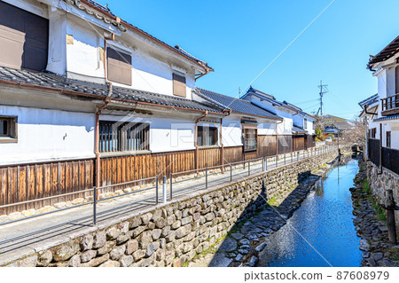 The white-walled streets of Chikugo Yoshii in early spring, Ukiha City, Fukuoka Prefecture The white-walled streets of Chikugo Yoshii in early spring, Ukiha City, Fukuoka Prefecture 87608979