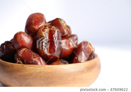 Dates in a bowl Dates in a bowl 87609622