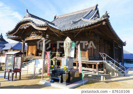 [Chugoku 33 Kannon Sacred Ground] No. 2 Main Hall of Yokeiji Temple on a sunny winter day 2 Setouchi City, Okayama Prefecture 87610106