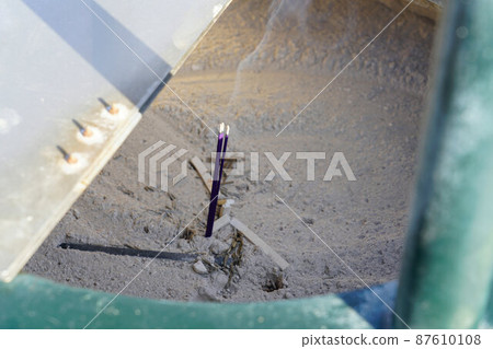 [Chugoku 33 Kannon Sacred Ground] No. 2 Incense sticks smoked in the incense burner of Yokeiji Temple 2 Setouchi City, Okayama Prefecture 87610108