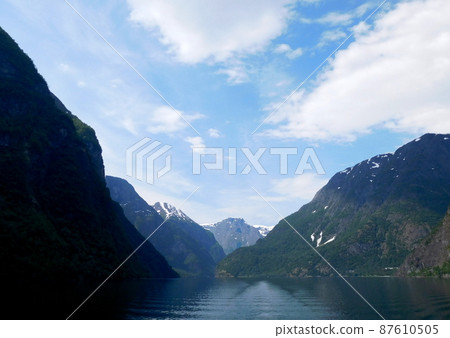 挪威 Naeroyfjord 87610505