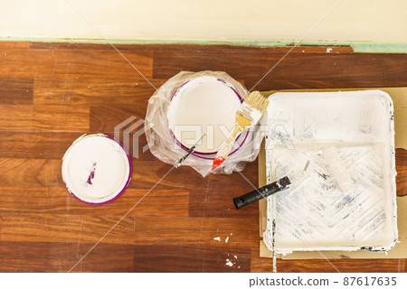 White paint with essentials equipment White paint with essentials equipment 87617635
