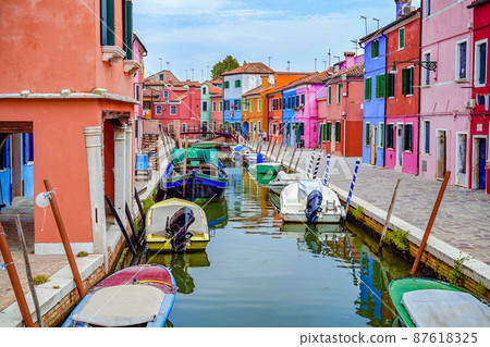 Burano Island Landscape (Venice, Italy) Burano Island Landscape (Venice, Italy) 87618325
