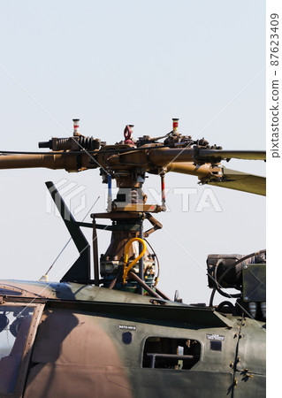 Alouette III Helicopter Swashplate And Rotor Assembly Close-up 87623409